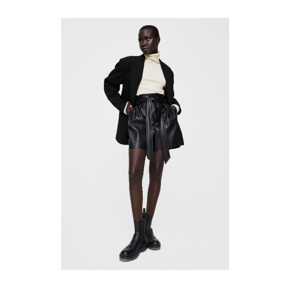 Zara Faux leather paperbag short new with tag.